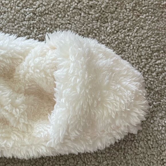 Newborn Carters winter snowsuit. - Picture 3 of 6